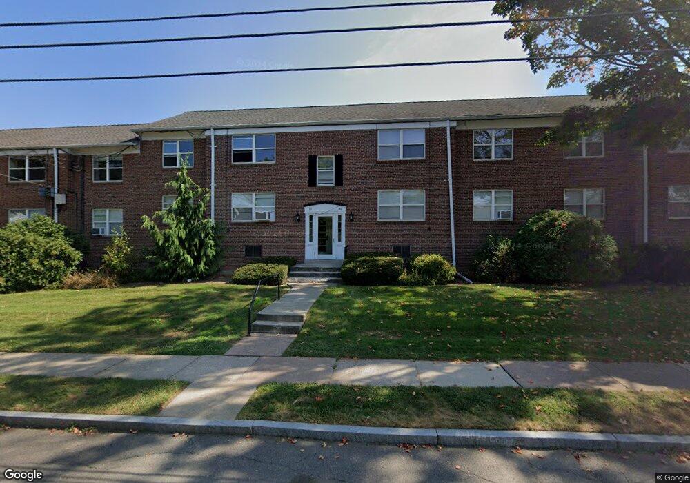 32 Arnold Way, West Hartford, CT 06119 - photo 1