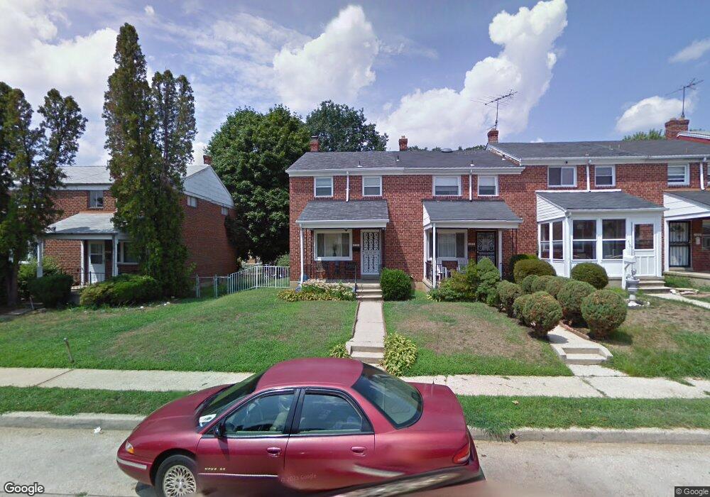 632 Queensgate Rd, Baltimore, MD 21229 - photo 1