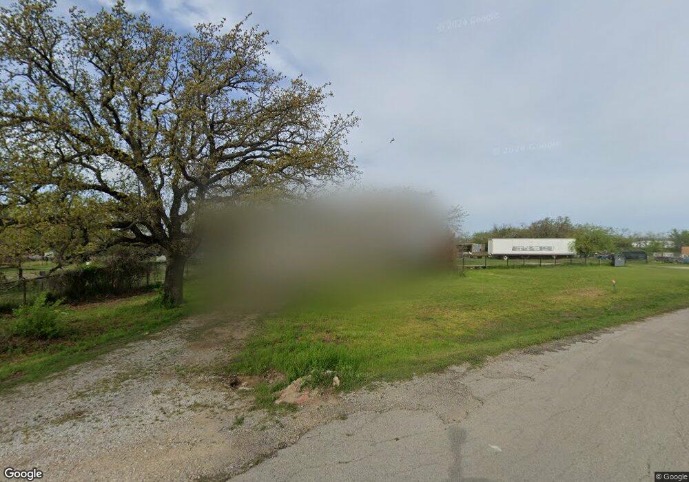 111 W Davis Cir, Millsap, TX 76066 - photo 1