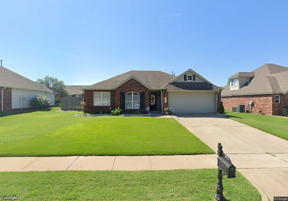 1707 W Vicksburg Place, Broken Arrow, OK 74011 - photo 1