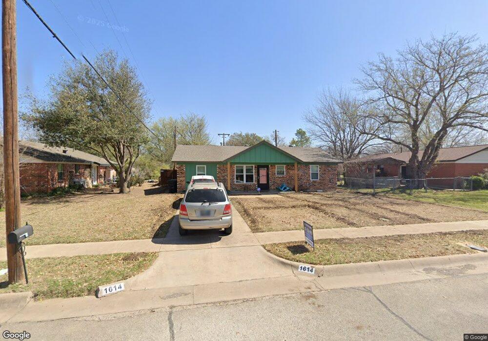 1614 Mcanear St, Cleburne, TX 76033 - photo 1