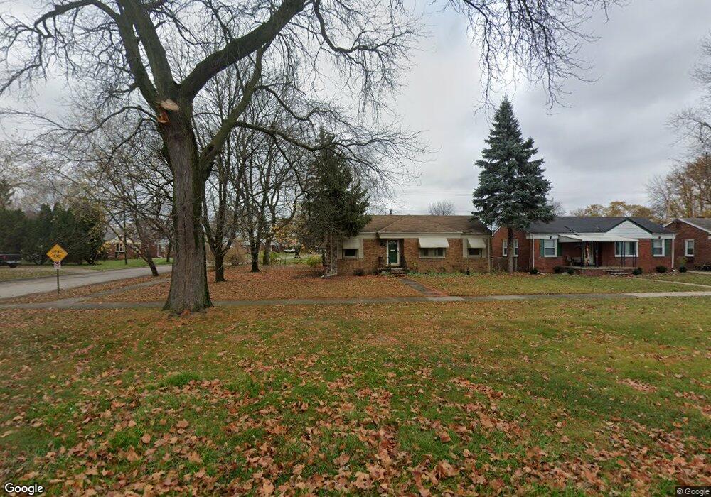 19046 Pinecrest Dr, Allen Park, MI 48101 - photo 1