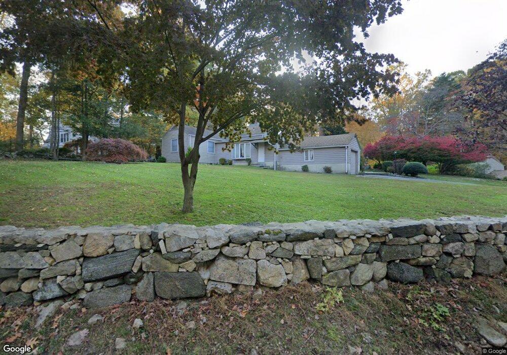 124 Cognewaugh Rd, Cos Cob, CT 06807 - photo 1