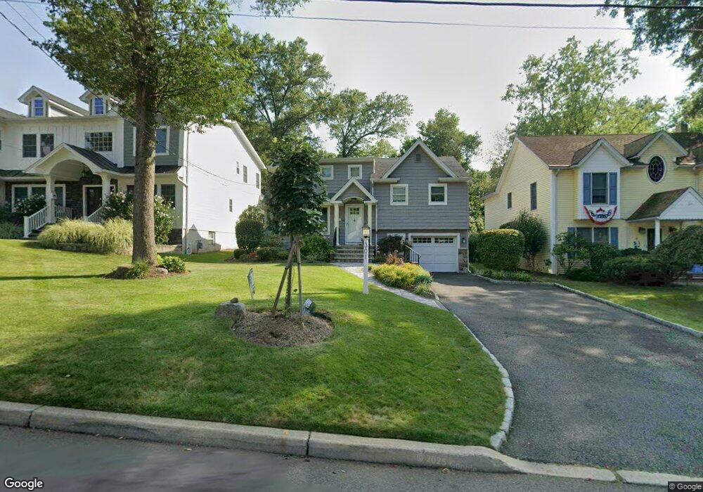 301 Wales Ave, River Edge, NJ 07661 - photo 1