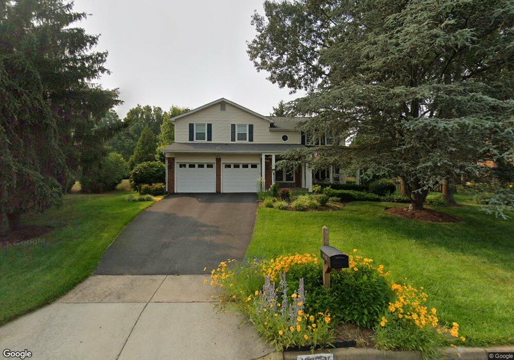 13374 Meadowsweet Dr, Fairfax, VA 22033 - photo 1