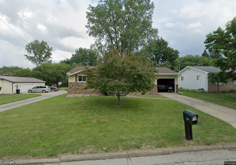 350 S Silver St, Bad Axe, MI 48413 - photo 1