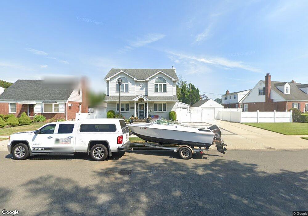 427 Harrison St, Franklin Square, NY 11010 - photo 1