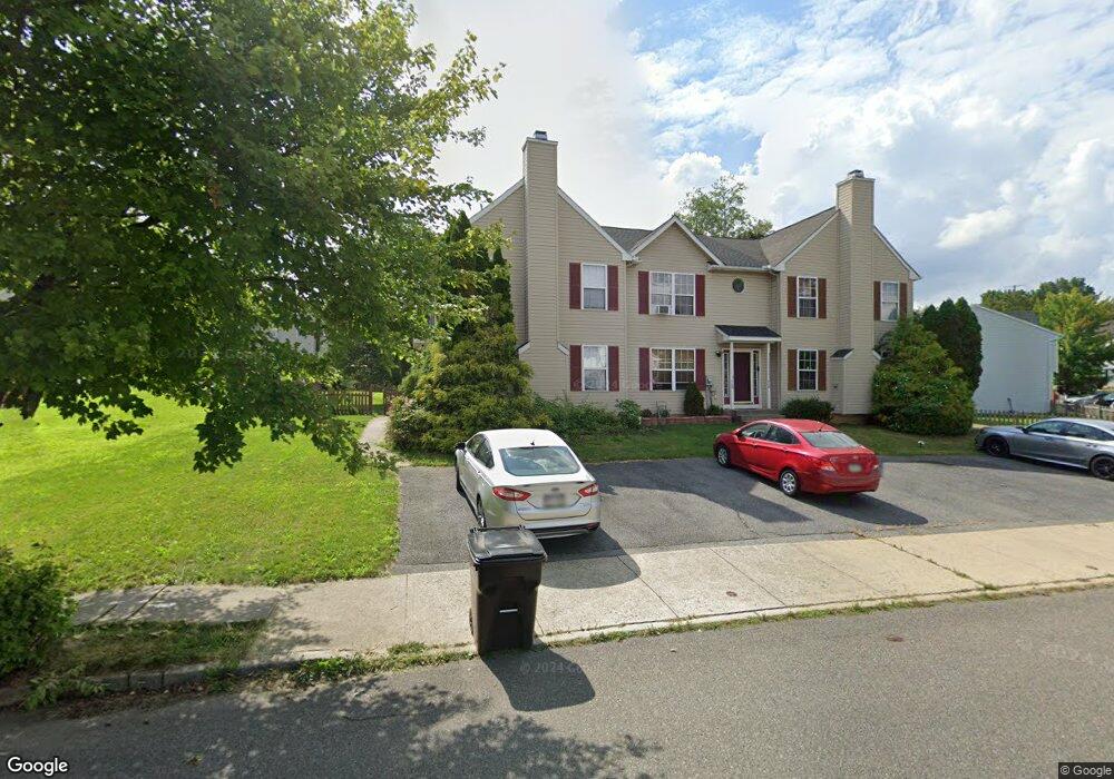 958 Ramblewood Ln, Freemansburg, PA 18017 - photo 1