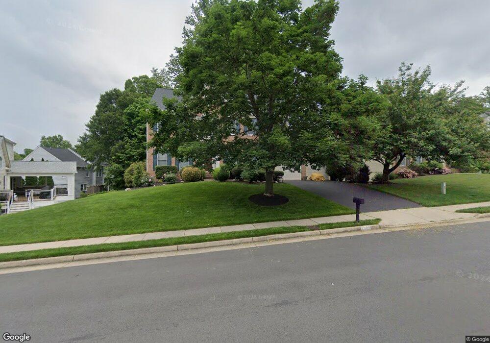 7903 Bressingham Dr, Fairfax Station, VA 22039 - photo 1