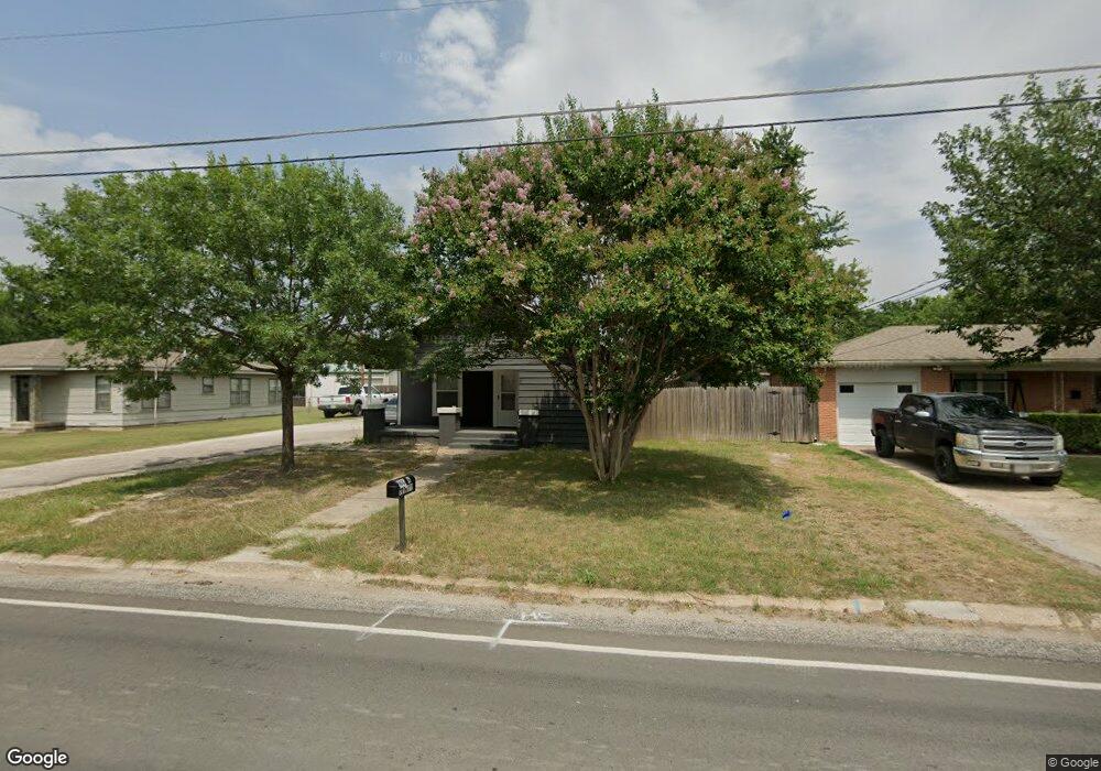 900 N Trinity St, Decatur, TX 76234 - photo 1