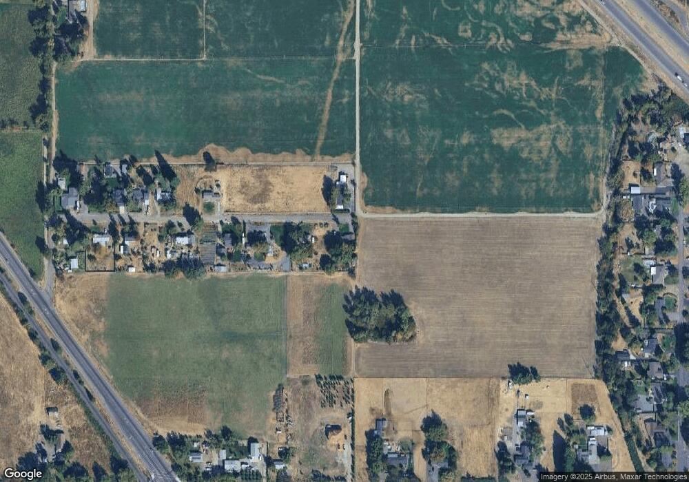 2301 Lark Ln, Central Point, OR 97502 - photo 1