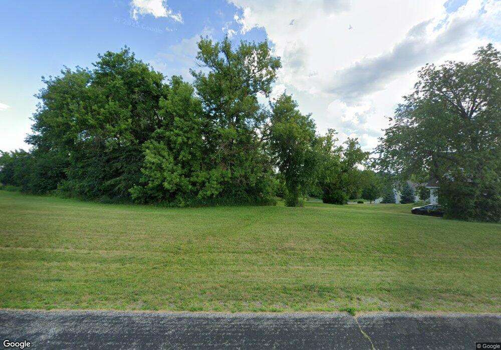 N52W27095 Laura Way, Pewaukee, WI 53072 - photo 1