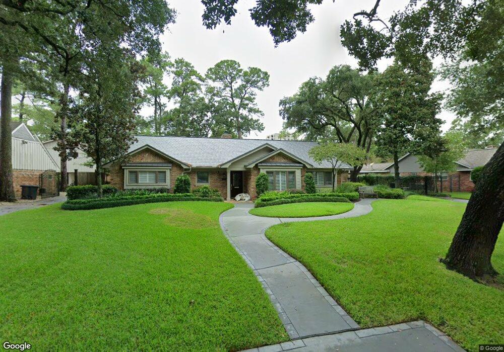 151 Plantation Rd, Houston, TX 77024 - photo 1