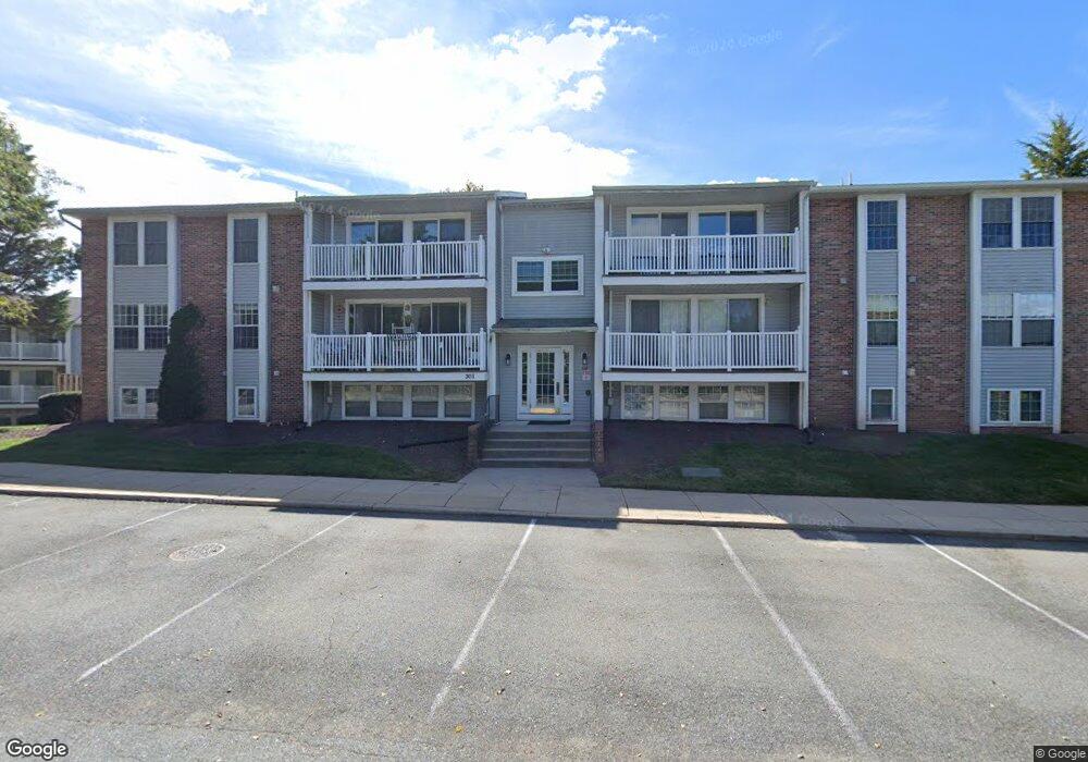 301 Palmspring Dr unit 405, Gaithersburg, MD 20878 - photo 1
