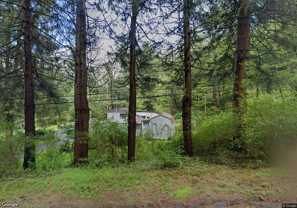 425 Mountain Spring Ave, Hawley, PA 18428 - photo 1