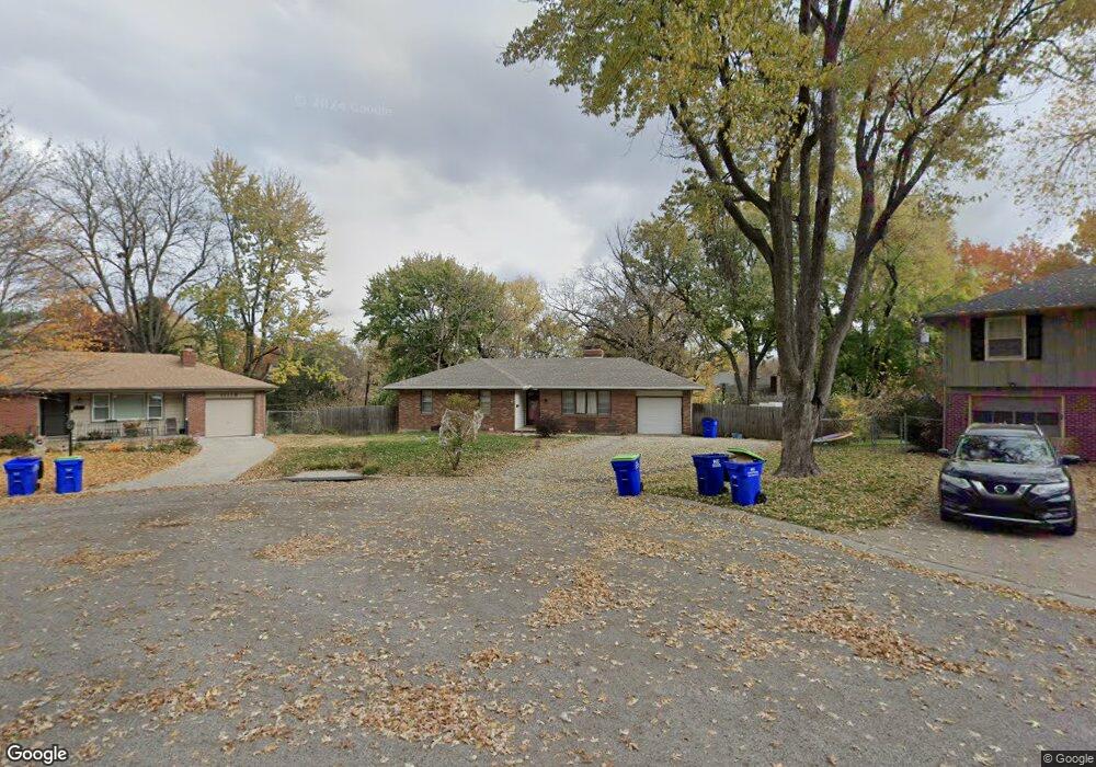 5219 Barton Dr, Shawnee, KS 66203 - photo 1