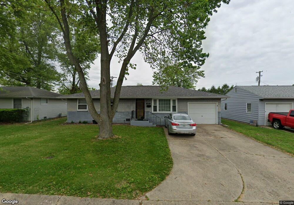 1001 N 30th St, Mattoon, IL 61938 - photo 1