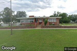 321 Kansas St, Larned, KS 67550