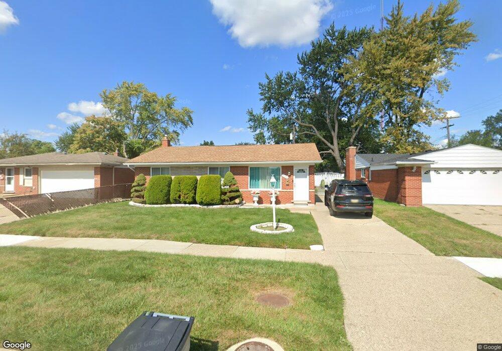 10334 Cloverdale Ave, Ferndale, MI 48220 - photo 1