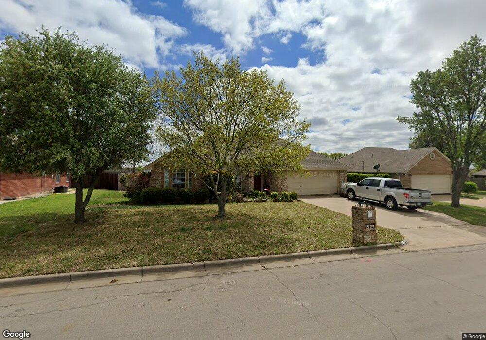 1529 Oak Tree Cir, Weatherford, TX 76086 - photo 1