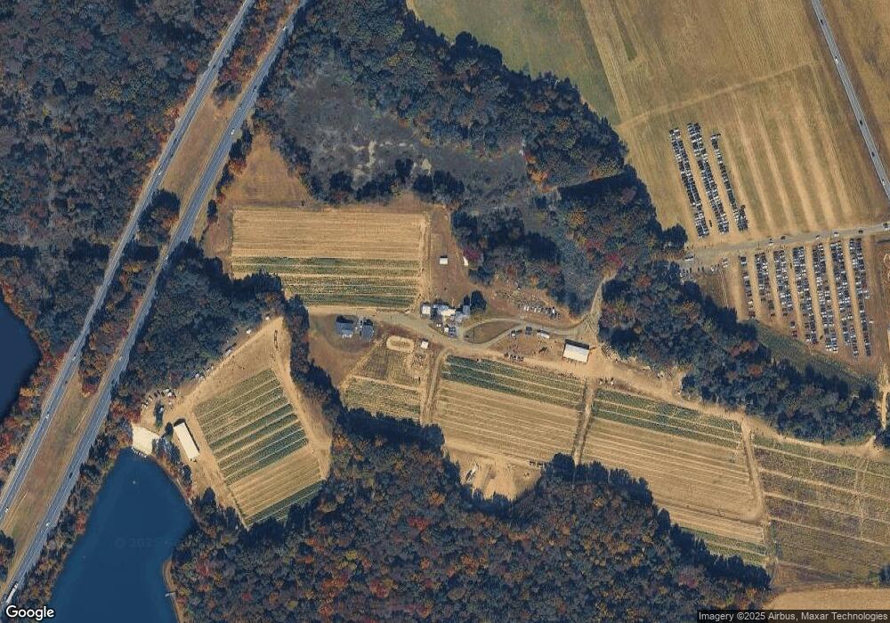 676 Oak Grove Rd, Swedesboro, NJ 08085 - photo 1