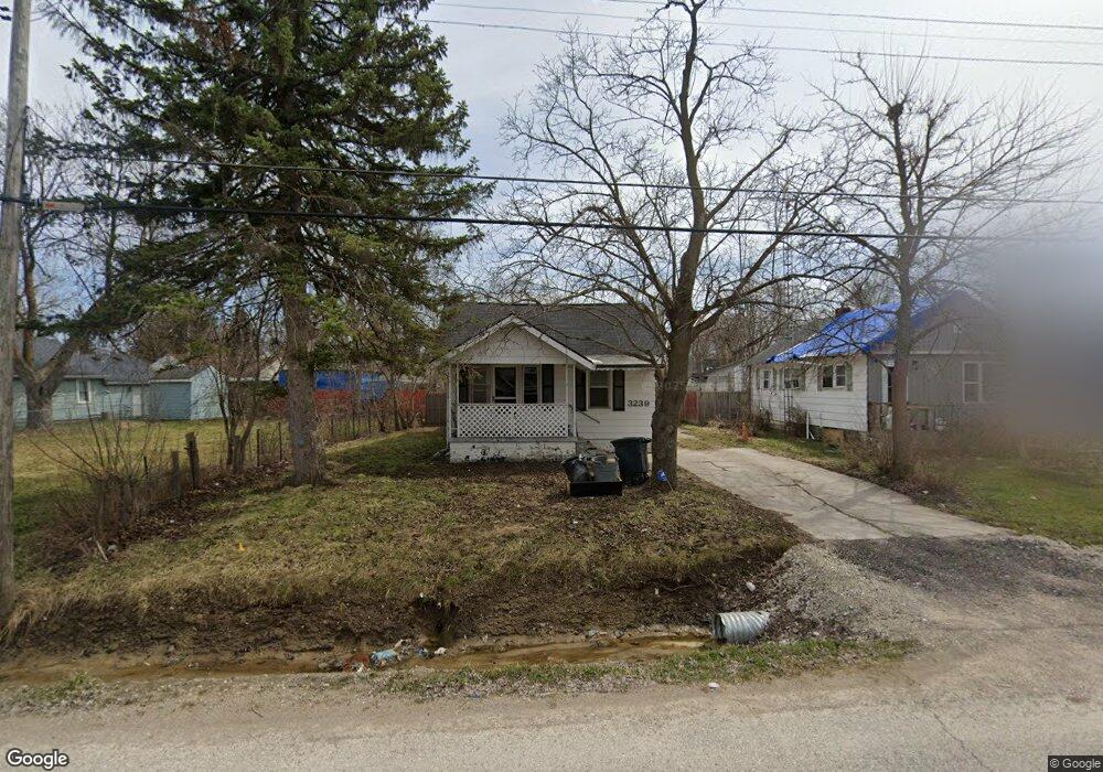 3239 Augusta St, Flint, MI 48532 - photo 1