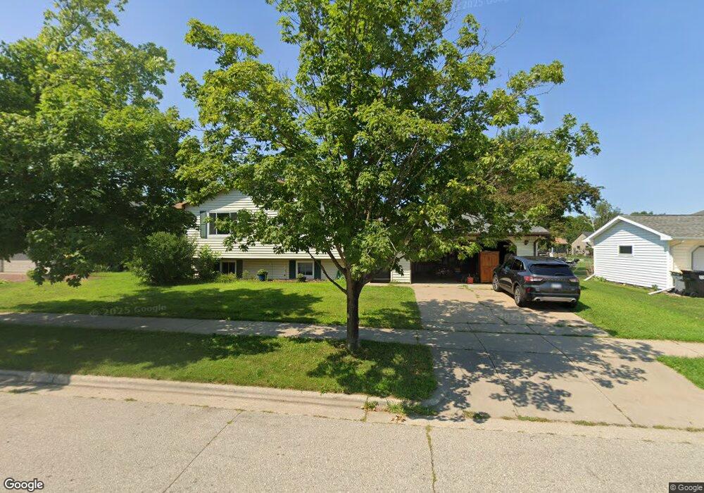 814 S 12th St, La Crescent, MN 55947 - photo 1