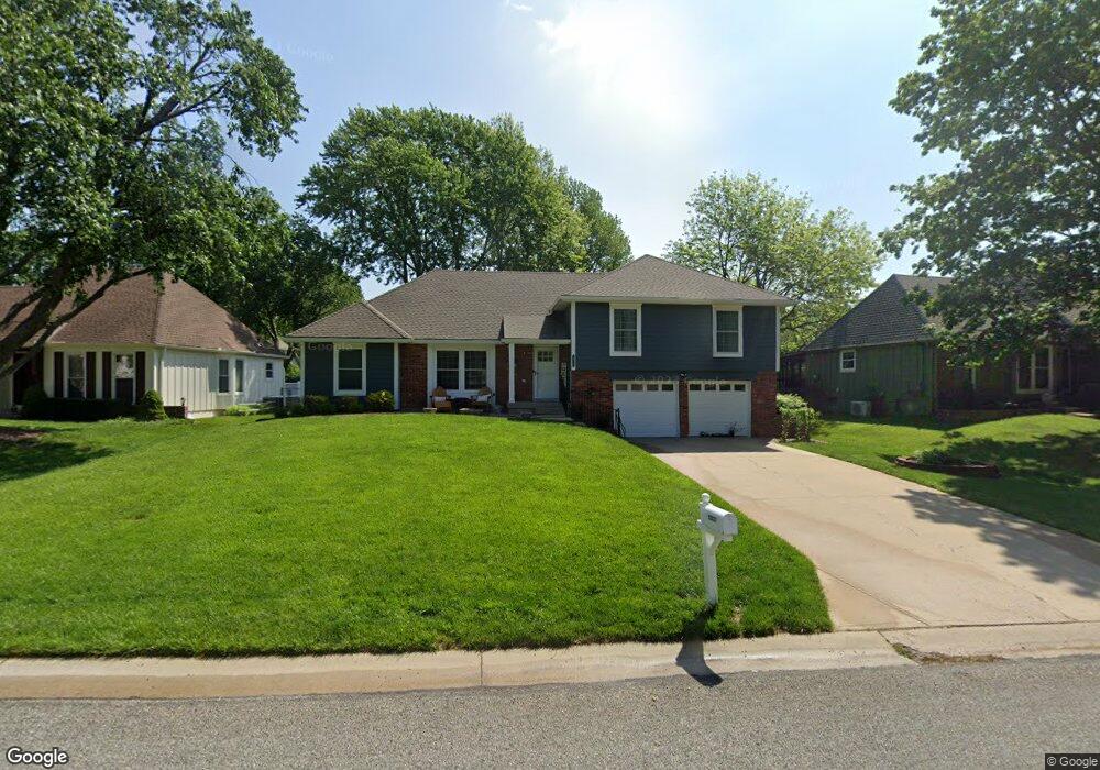 10327 Oakmont St, Lenexa, KS 66215 - photo 1