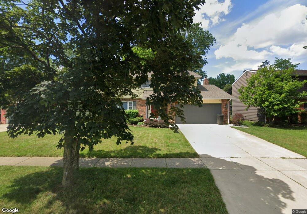 1686 Norma Rd, Columbus, OH 43229 - photo 1