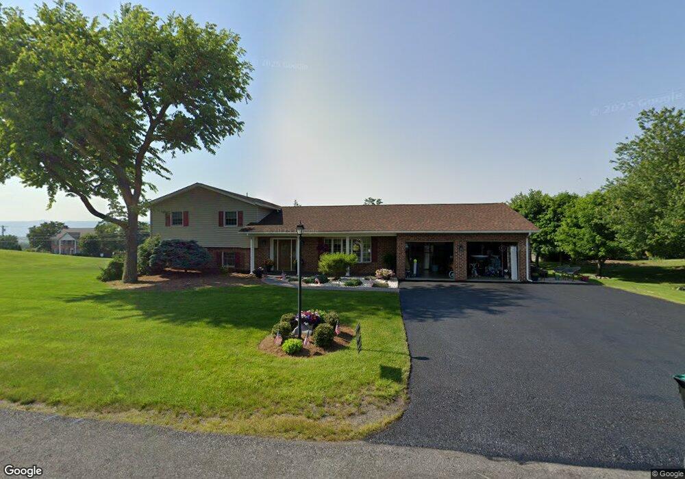 2501 Sardonyx Dr, Chambersburg, PA 17202 - photo 1