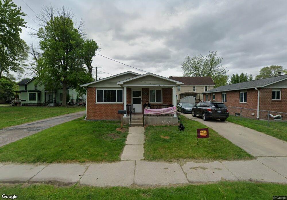 404 10th St, Bay City, MI 48708 - photo 1