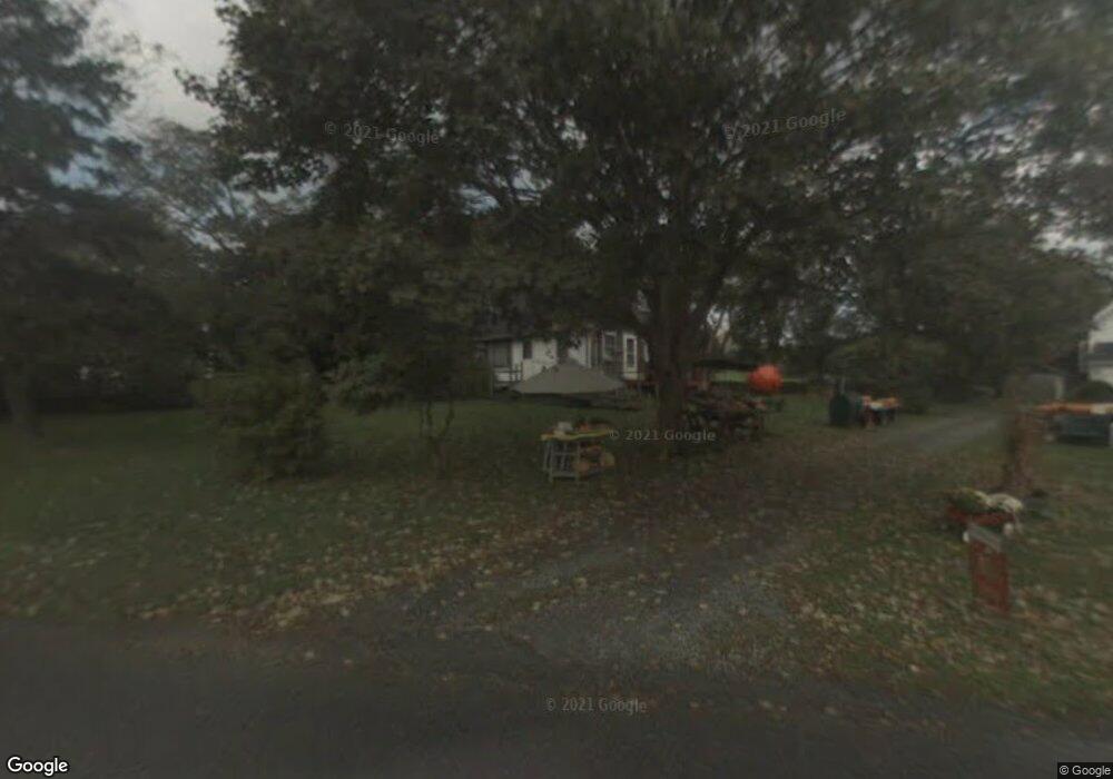 1305 Wapping Rd, Middletown, RI 02842 - photo 1