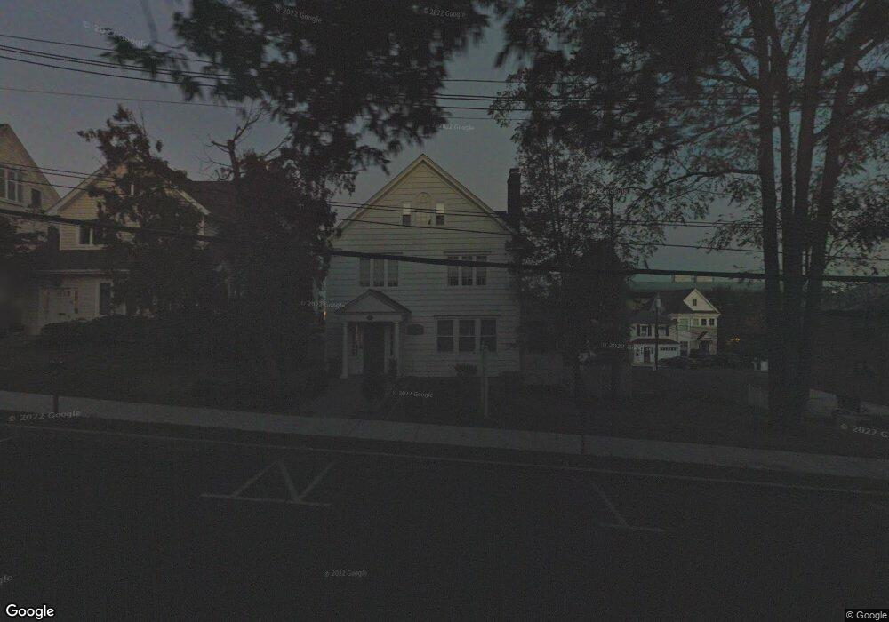 19 Benedict Place, Greenwich, CT 06830 - photo 1