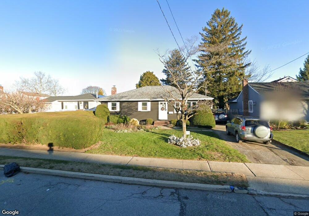911 Bellmore Rd, North Bellmore, NY 11710 - photo 1