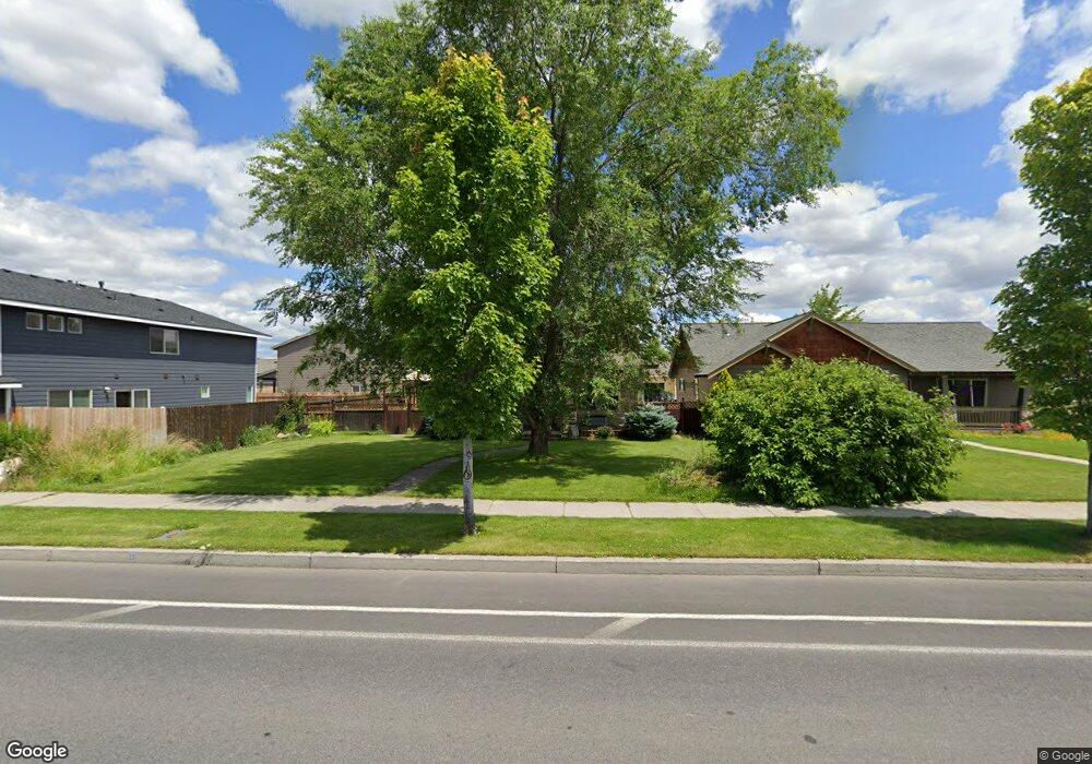 1126 NW 19th St, Redmond, OR 97756 - photo 1