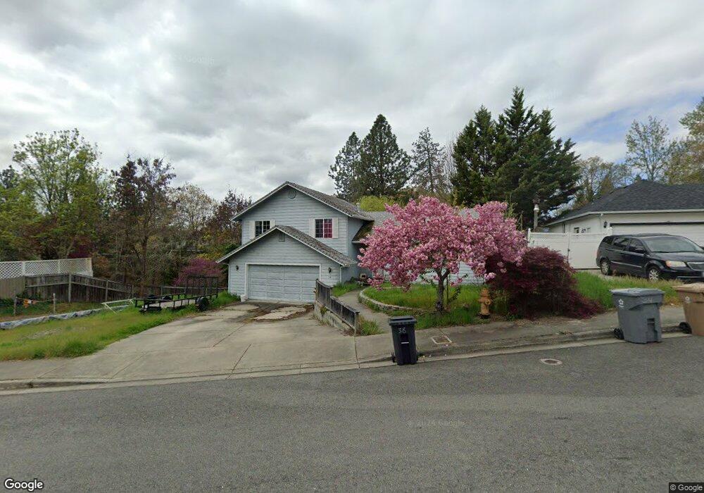 38 SW Leonard St, Grants Pass, OR 97526 - photo 1