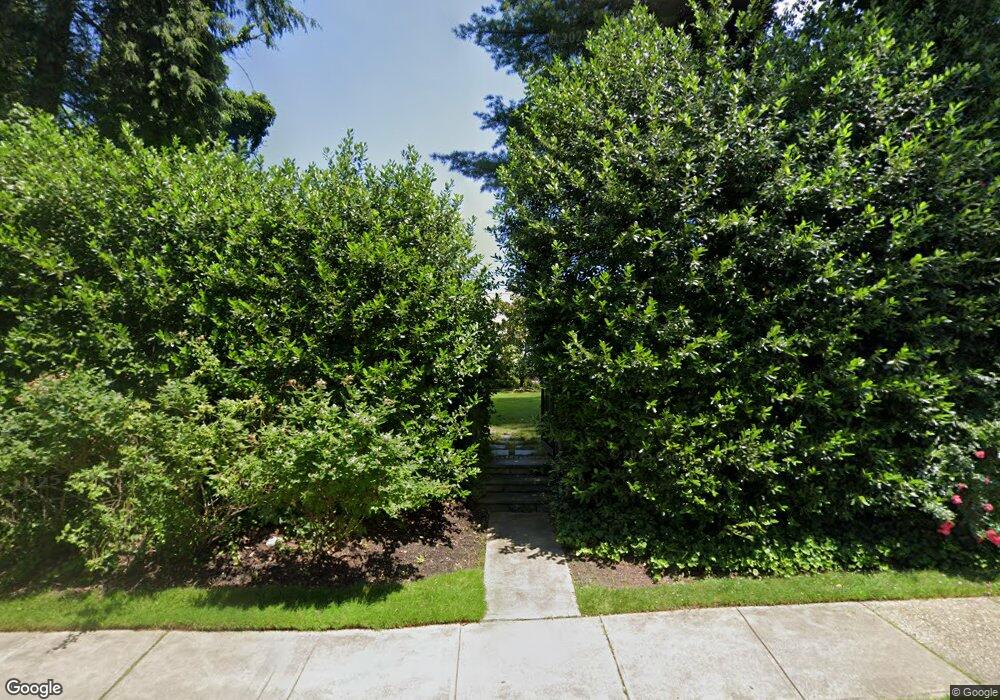 10 Brookside Dr, Manhasset, NY 11030 - photo 1