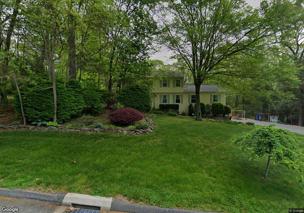 58 Barnswallow Dr, Trumbull, CT 06611 - photo 1