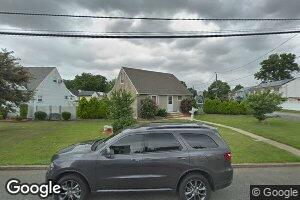 22 Lincoln Place, Moonachie, NJ 07074