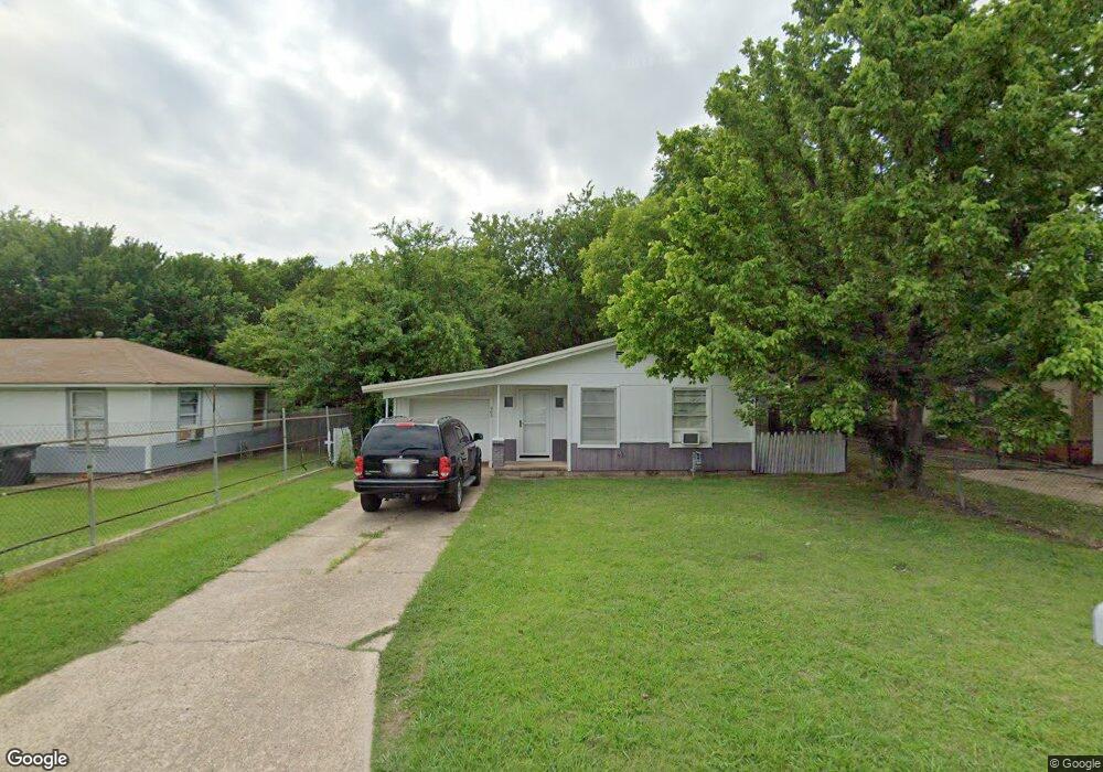 903 F St SW, Ardmore, OK 73401 - photo 1