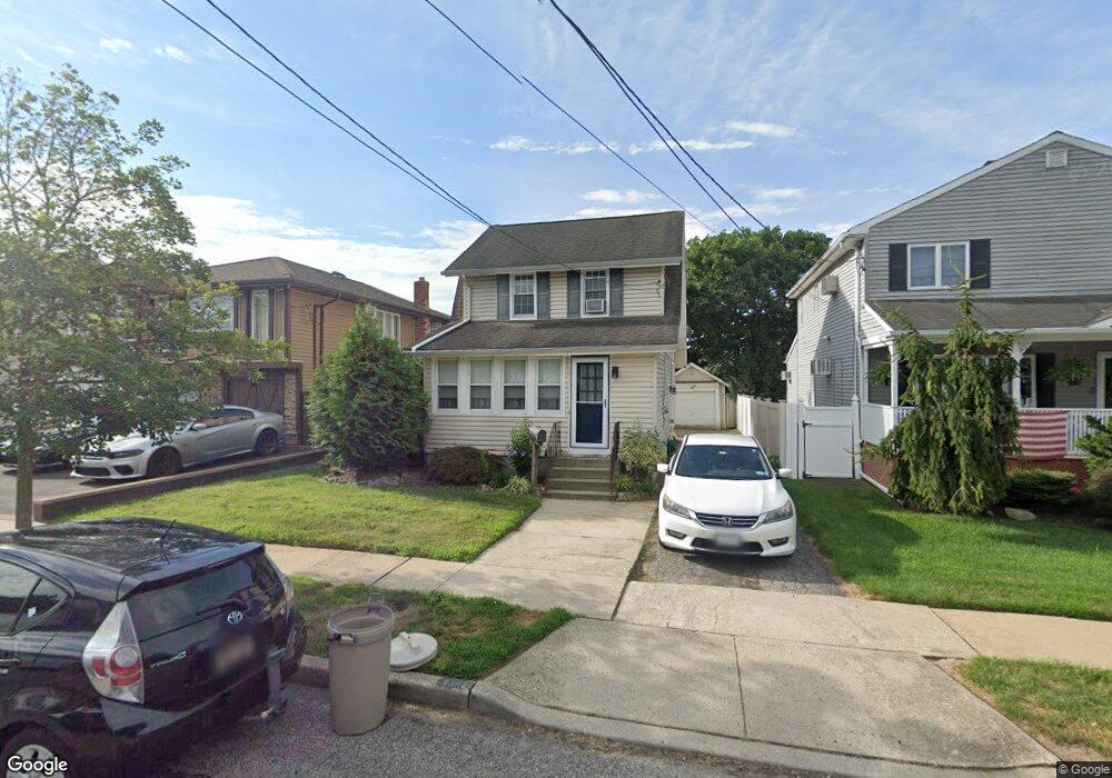 2392 Orange St, Bellmore, NY 11710 - photo 1