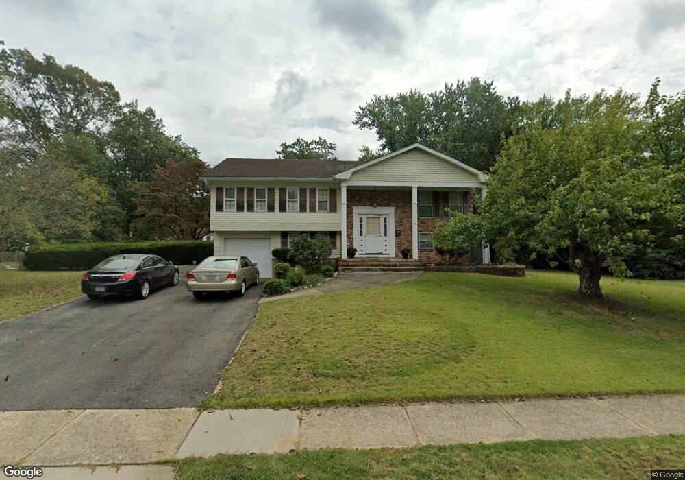 15 Chestnut Hill Rd, Howell, NJ 07731 - photo 1