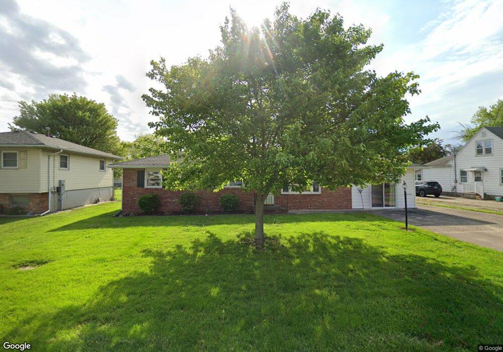 716 S 33rd St, Mattoon, IL 61938 - photo 1