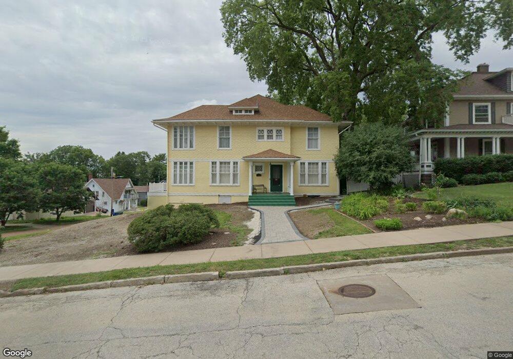 906 Mississippi Ave, Davenport, IA 52803 - photo 1
