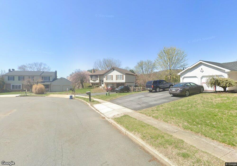 1001 Strawberry Run, Reading, PA 19606 - photo 1