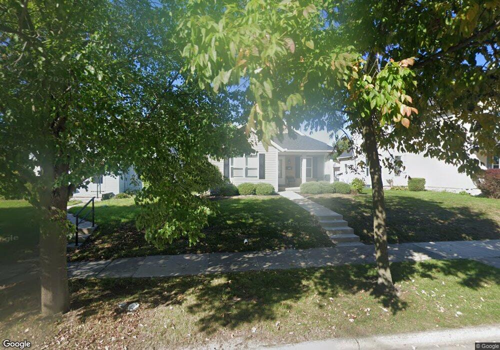 204 W Silver St, Wapakoneta, OH 45895 - photo 1