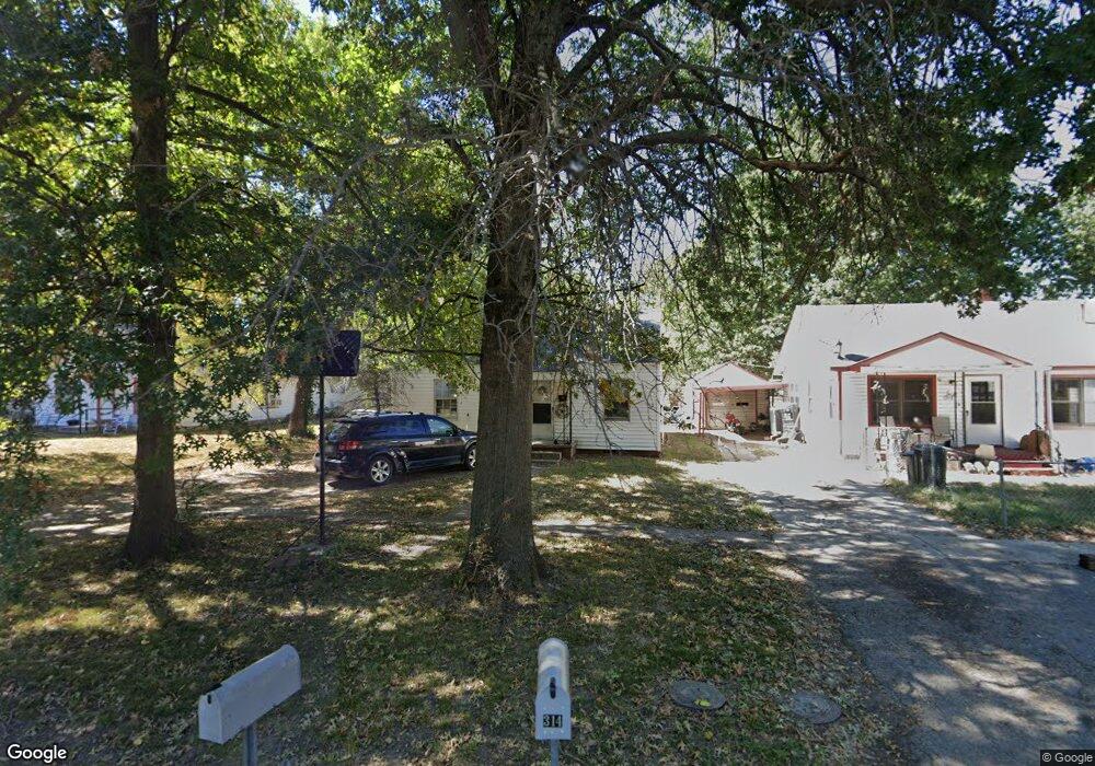 310 N Vann St, Pryor, OK 74361 - photo 1