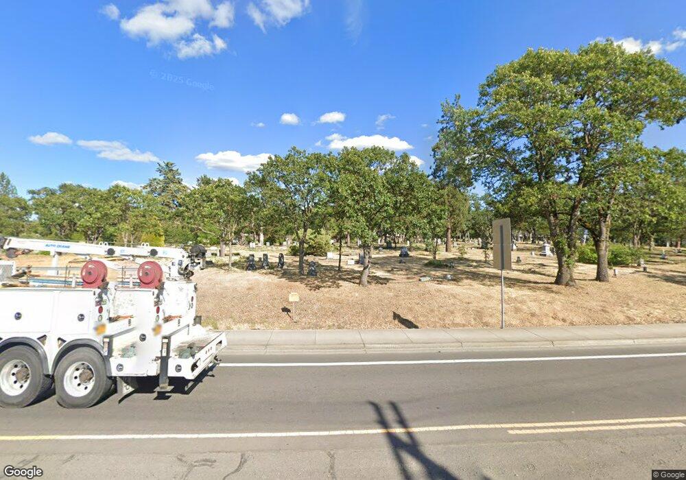 4900 Hamrick Rd, Central Point, OR 97502 - photo 1