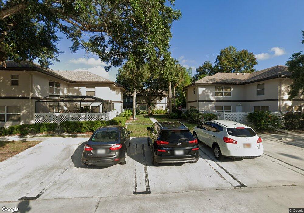 33c Clinton Ct, Royal Palm Beach, FL 33411 - photo 1