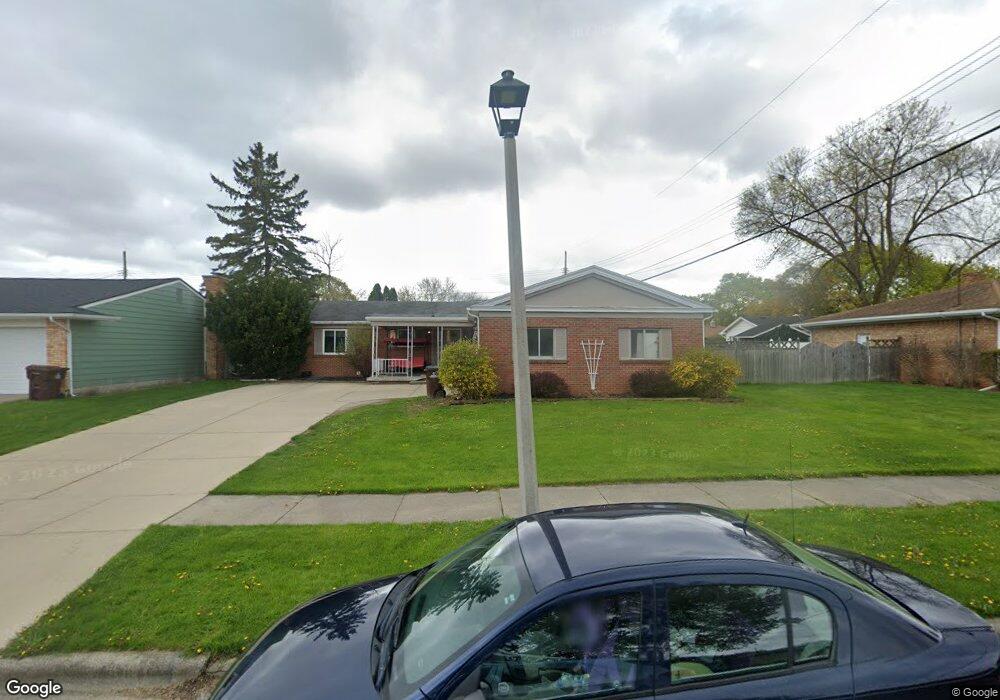 3515 Oakcliff Ln, Lansing, MI 48917 - photo 1